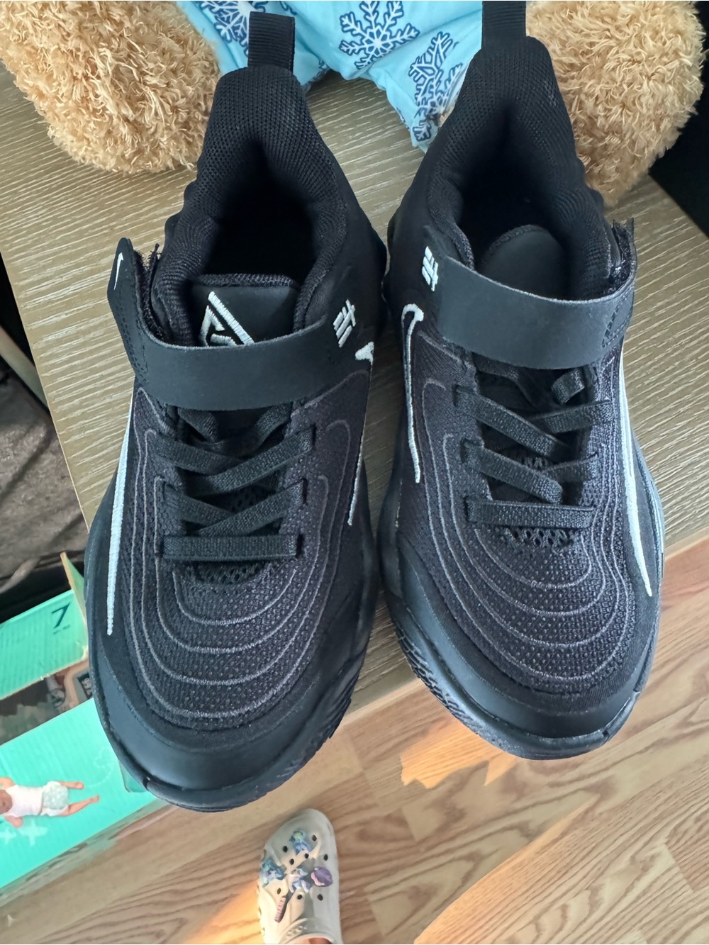 Nike Kids Black and White Velcro Sneakers